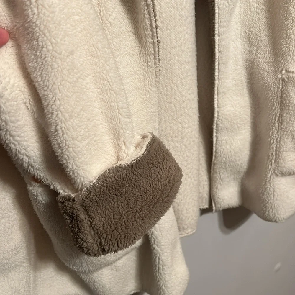 Soft fuzzy kookaburra by ugg cardigan - Picture 3 of 4